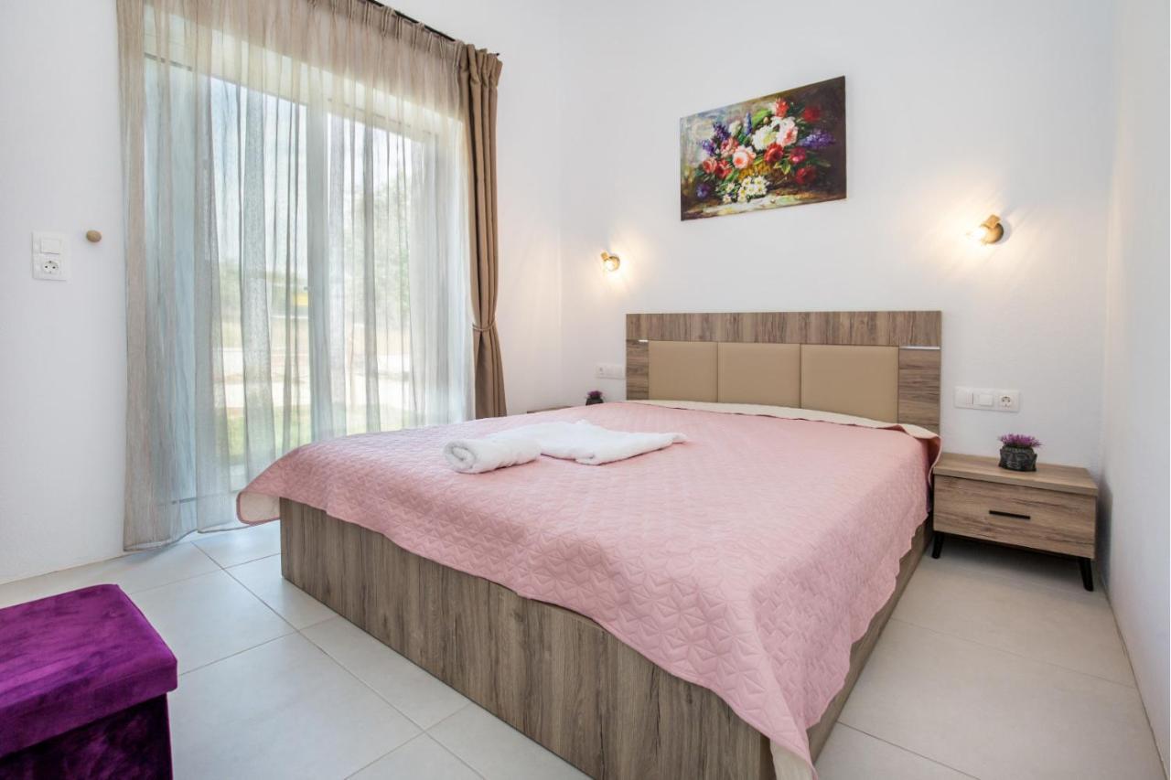 Apartment Avgoustidis *